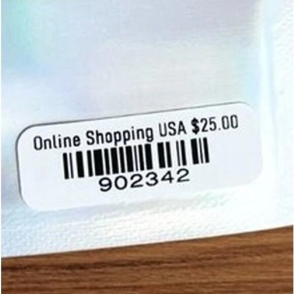 NEW Womens Butterfly Brooch Pretty Pin Multicolor Sparkling Vivid Colors Elegant - Picture 4 of 4